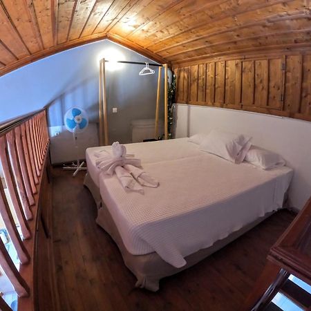 Cozy Apartments In Symi Center المظهر الخارجي الصورة