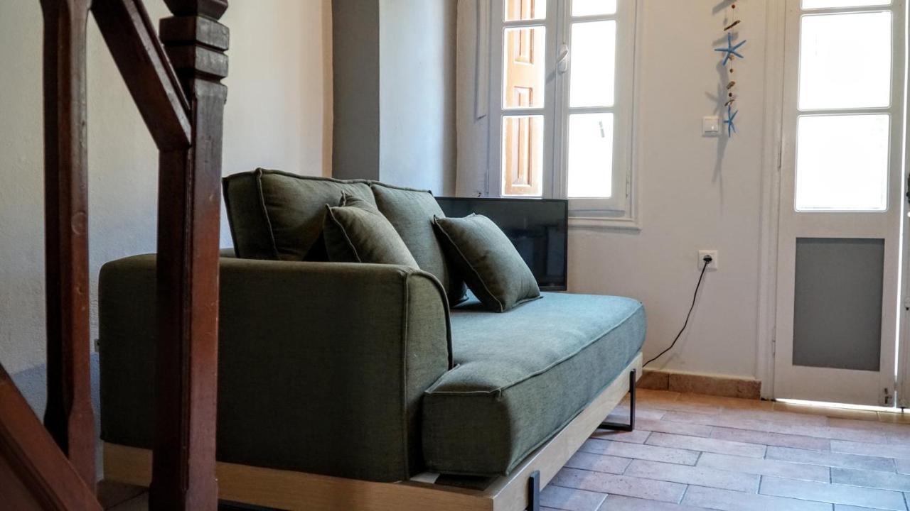 Cozy Apartments In Symi Center المظهر الخارجي الصورة