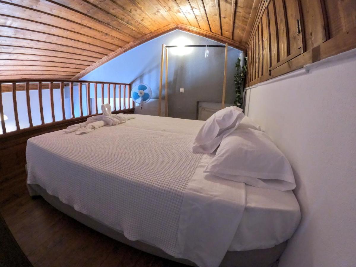 Cozy Apartments In Symi Center المظهر الخارجي الصورة