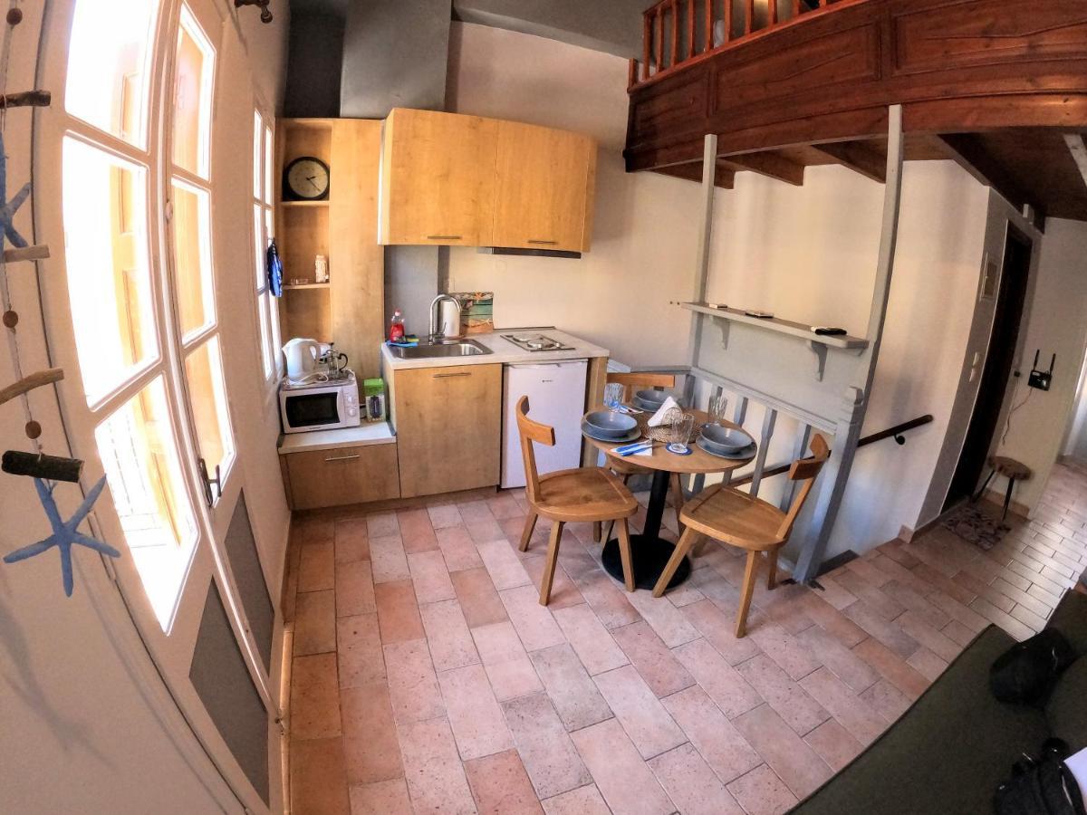 Cozy Apartments In Symi Center المظهر الخارجي الصورة