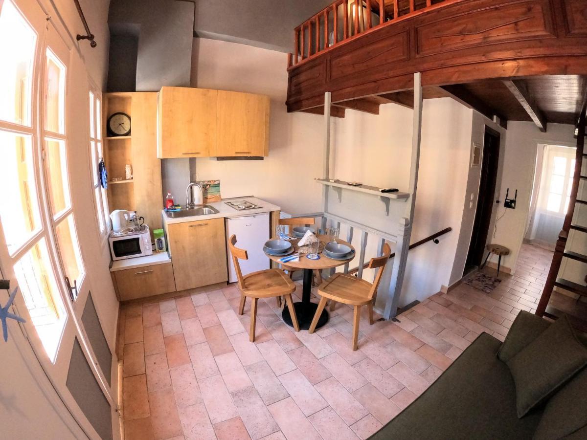 Cozy Apartments In Symi Center المظهر الخارجي الصورة